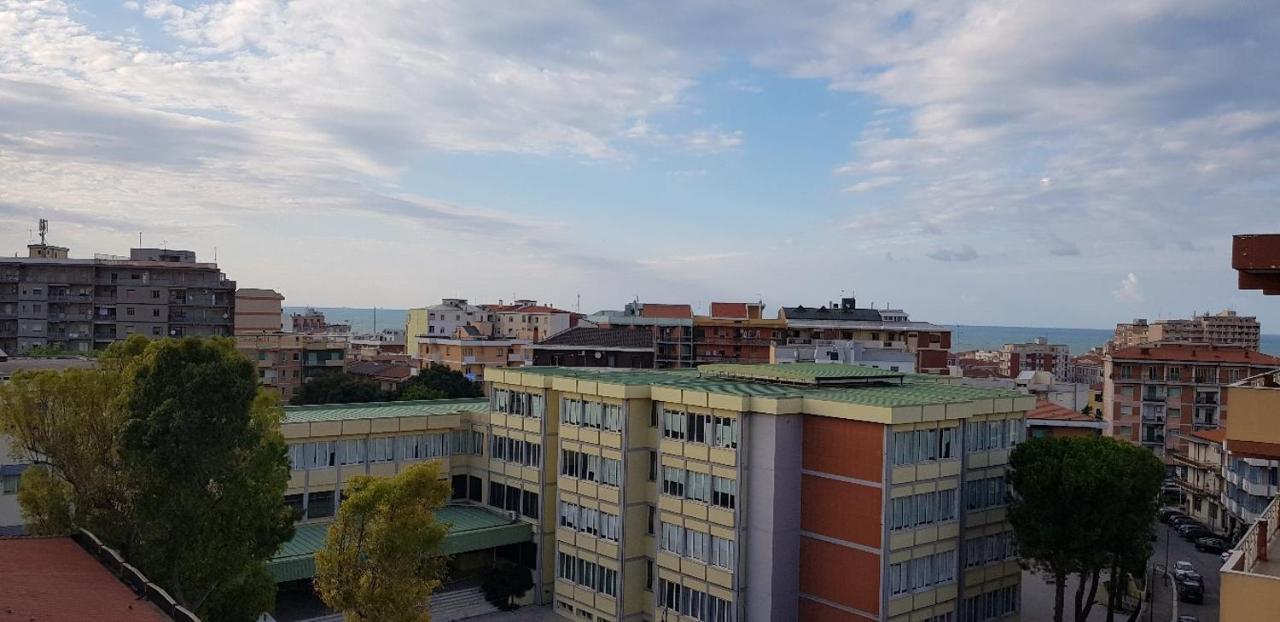 Kennedy Apartment Termoli Eksteriør billede